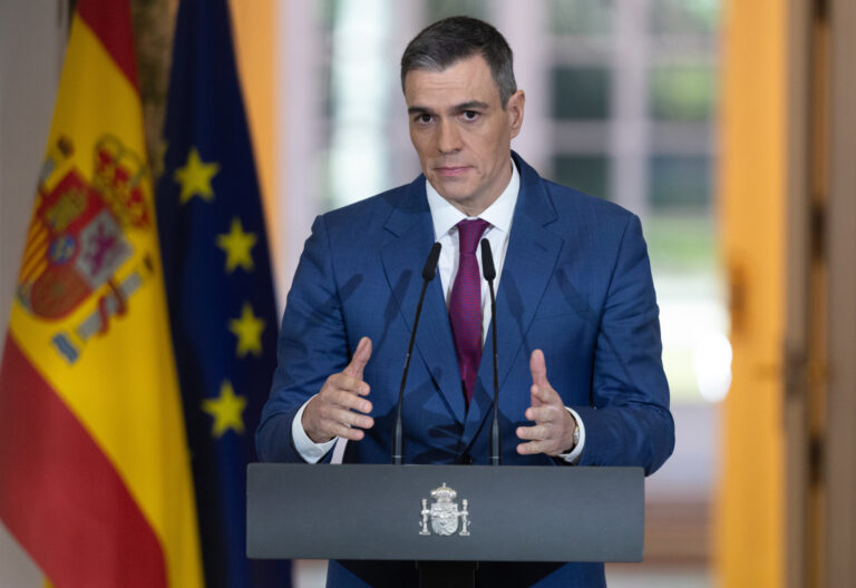 El Gobierno aprueba la cesión de la gestión del IMV a las CCAA con régimen común que lo soliciten, Galicia entre ellas