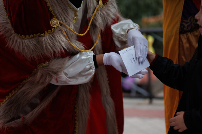Los Reyes Magos llegarán a Galicia en coche, tren o barco para recoger las peticiones de los más pequeños