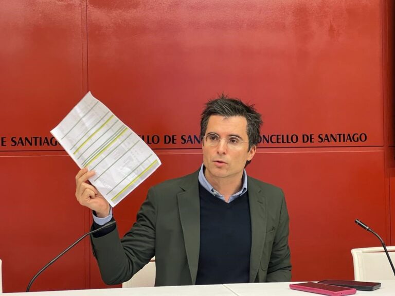 Borja Verea (PP) tacha de «anomalía democrática» la falta de información sobre los presupuestos municipales de Santiago