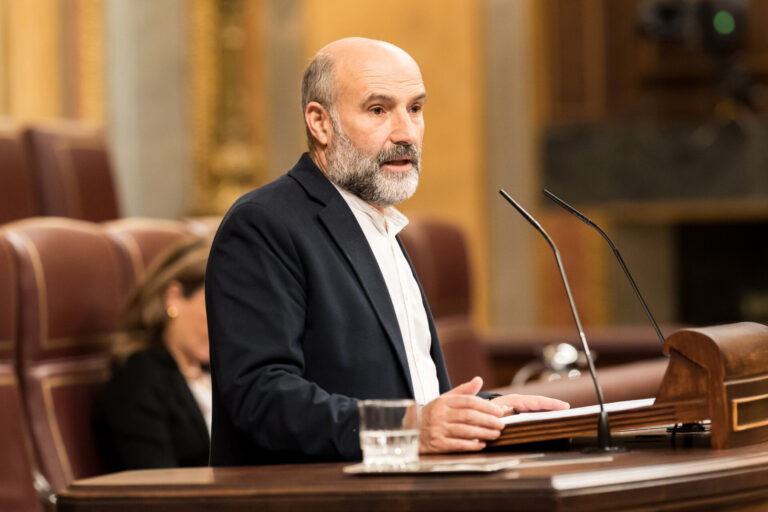 Rego (BNG) muestra dudas con los decretos, pero confía en poder reformarlos con su tramitación como proyectos de ley