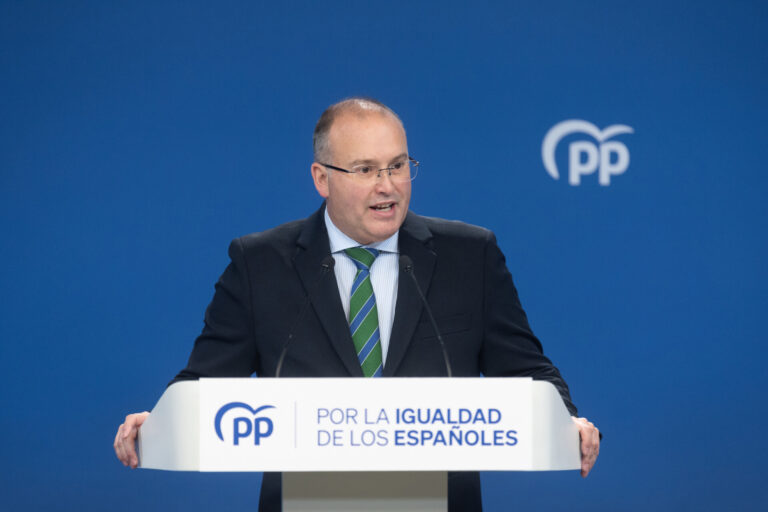 Tellado denuncia el «electoralismo» del Gobierno con los pélets y que opte por la colaboración «mínima» con la Xunta