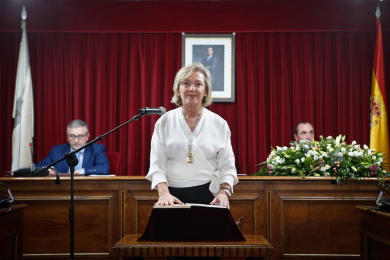 Paula Alvarellos toma posesión con «enorme gratitud» como nueva alcaldesa de Lugo