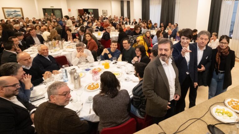 Pontón avisa que la selectividad de Galicia «no se puede decidir en la sede del Partido Popular en Madrid»Jueves,