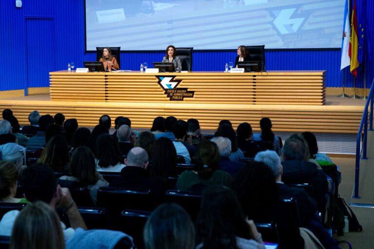 La Xunta denuncia el «veto» a Galicia en la gestión de su costa y reprocha al Gobierno su actuación