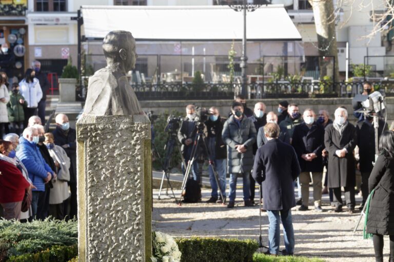 El BNG de Vilalba (Lugo) pide aplicar la ley de memoria história y retirar el busto de Fraga de la Alameda