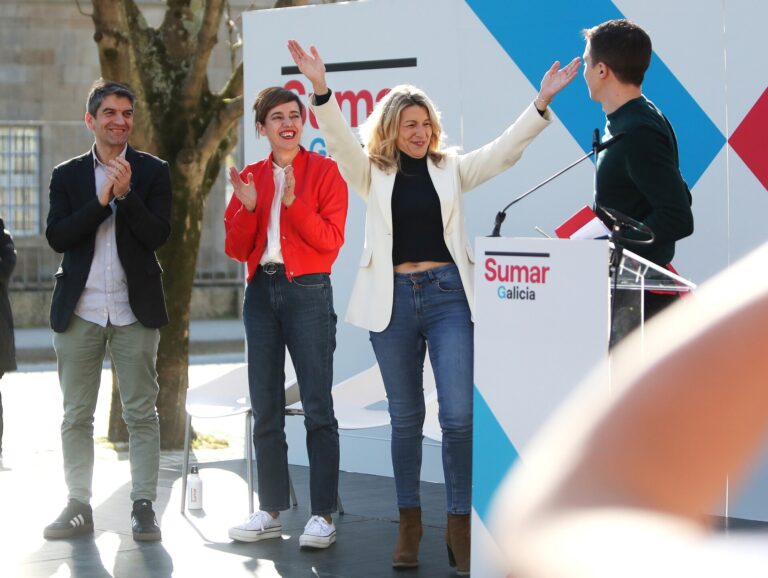 (AM)18F.-Díaz agita en Ferrol a los trabajadores y mujeres y avisa: «Con PSdeG y BNG no llega, así Rueda está tranquilo»