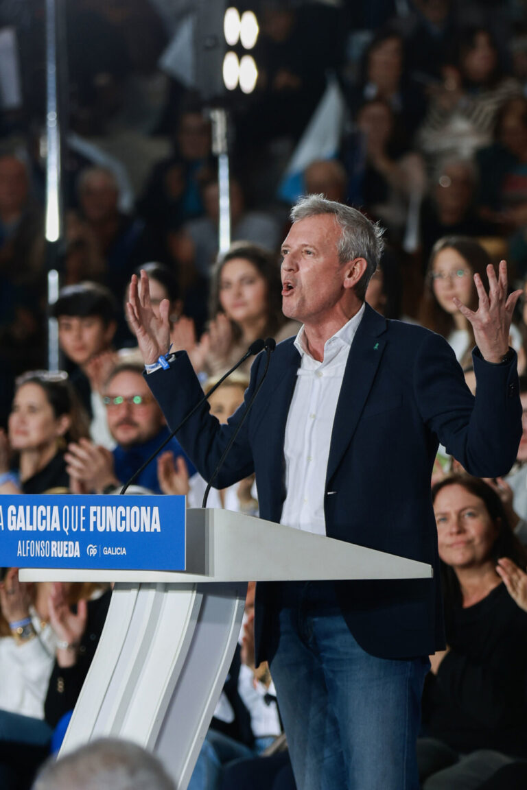 Rueda, sobre la protesta de la sanidad: «Hay partidos que organizamos actos electorales y otros hacen manifestaciones»