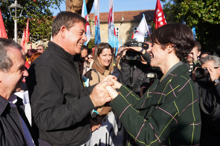 18F.- La izquierda se deja ver junta en la manifestación en defensa de la sanidad y se conjura contra el PP de Rueda