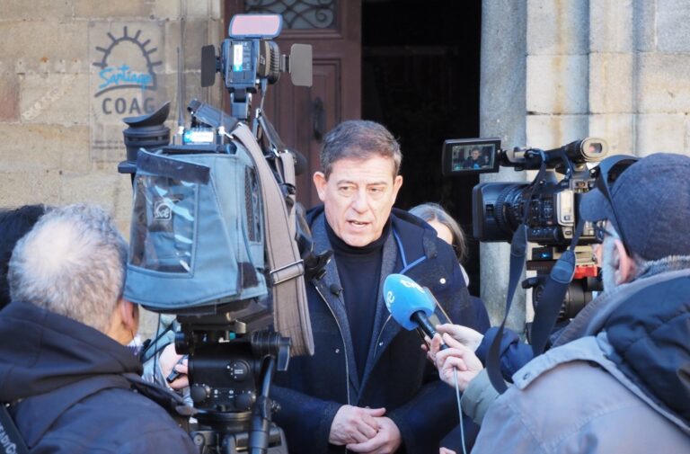 18F.- Besteiro aligera su agenda del domingo para preparar el debate, en una jornada con tres ministros en Galicia