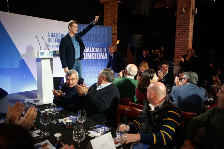 18F.- Feijóo cree que Sánchez «trabaja para» Pontón porque «prefiere aniquilar» al PSOE antes de que gobierne el PP