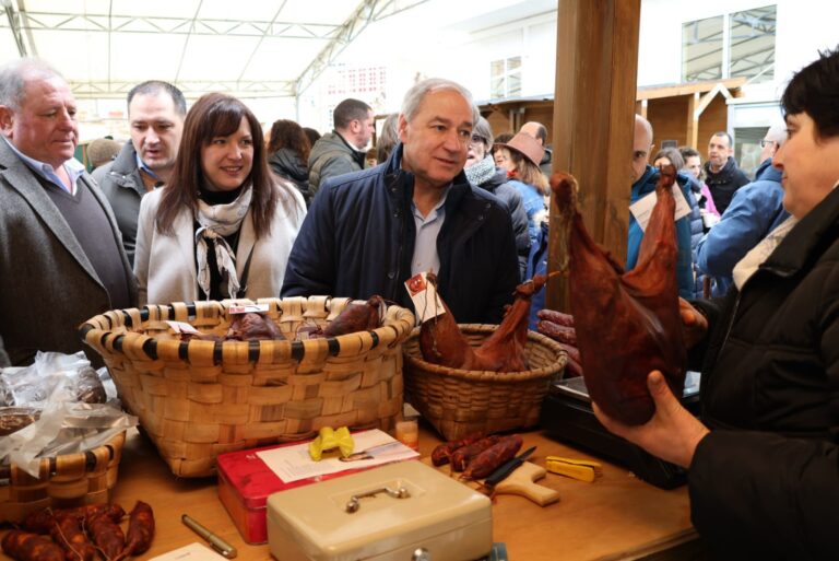El presidente de la Diputación de Lugo ensalza la Festa da Androlla de Navia de Suarna como revulsivo económico