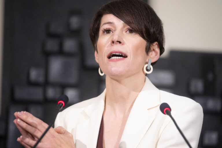 18F.- Pontón (BNG) ve al PP «superando el nivel de nerviosismo» tras difundir un vídeo en el que la equiparan a Otegi