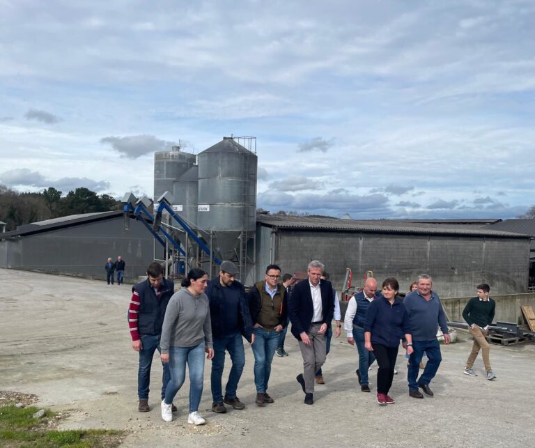18F.- Rueda acusa a Pontón de «avergonzarse» de su «estrecha relación» con Otegi y a Zapatero de «desconocer Galicia»