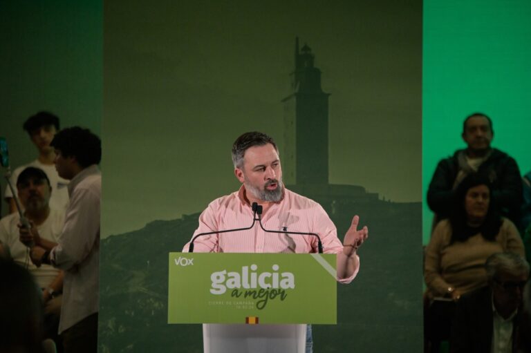 18F.- Abascal advierte al PP de que Vox no va a cargar con las culpas si pierden la mayoría absoluta en Galicia