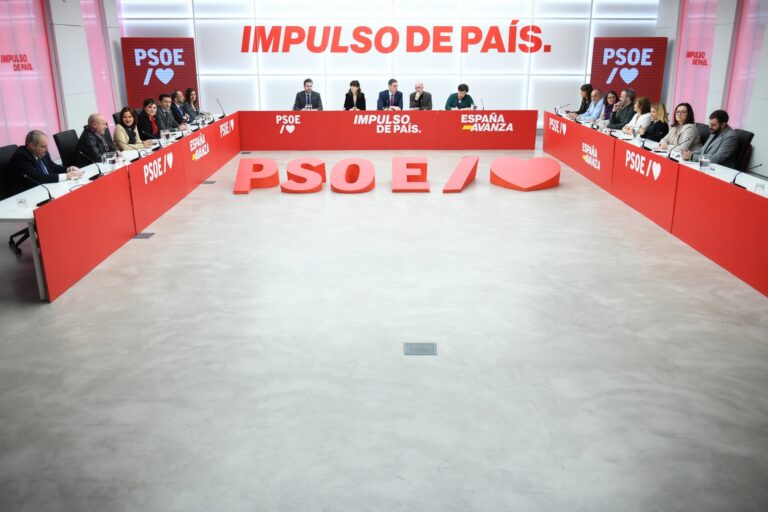 18F.- Miembros de la Ejecutiva del PSOE asumen los «malos» resultados en Galicia y abogan por la reflexión