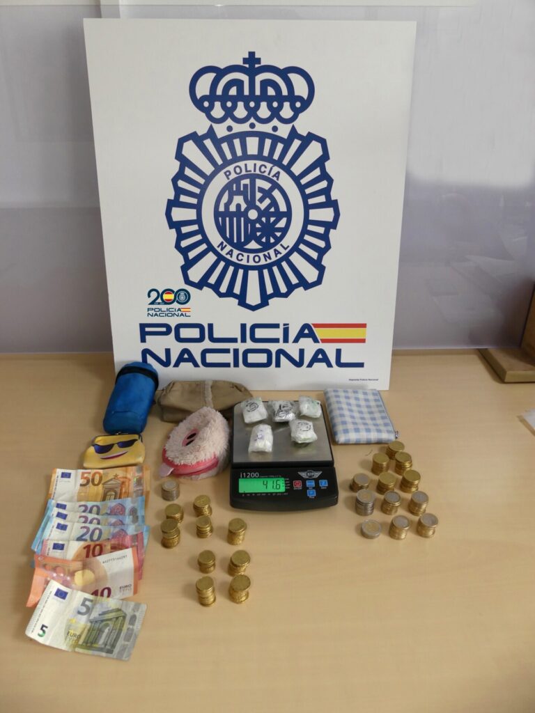 Detenidas nueve personas y desarticulados varios puntos de venta de droga al menudeo en Vilagarcía (Pontevedra)