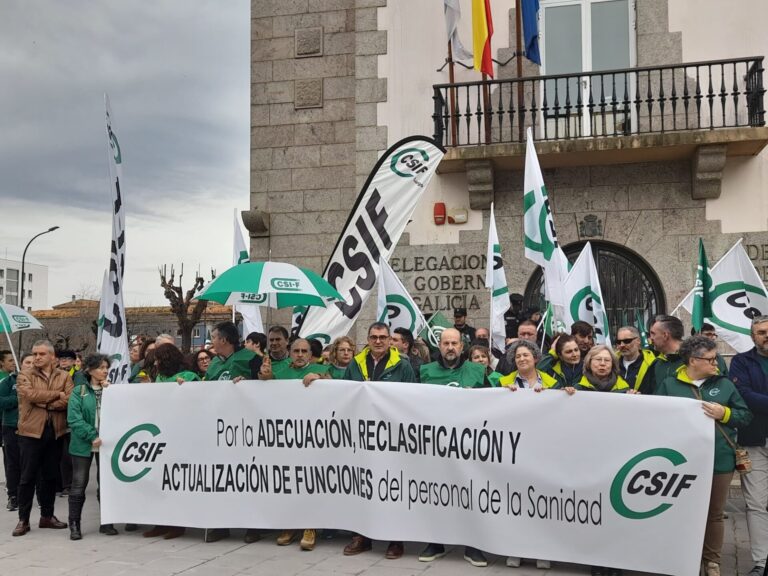 Personal sanitario reclama en A Coruña la «recatalogación» de grupos y denuncia el «deterioro» de los servicios