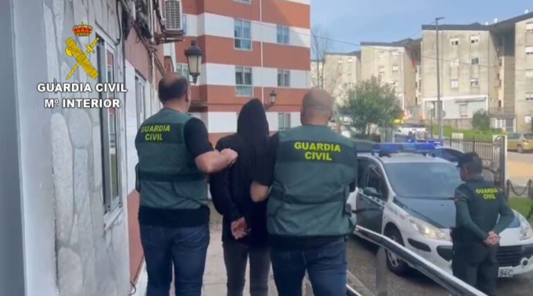Detenido un vecino de Porriño (Pontevedra) tras atacar con una piedra a una mujer para robarle el bolso