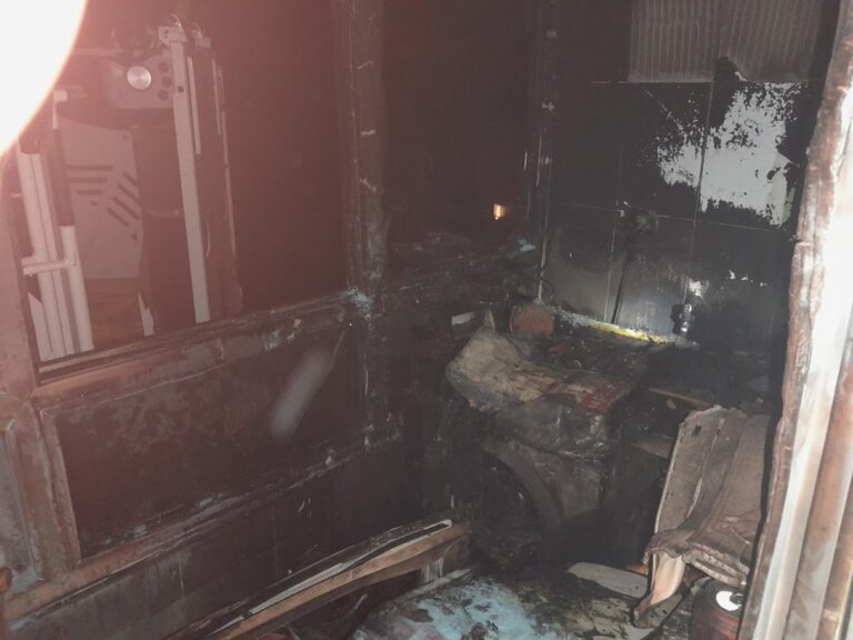 Desalojados los vecinos de un edificio de Lugo tras registrarse un incendio en una de las viviendas