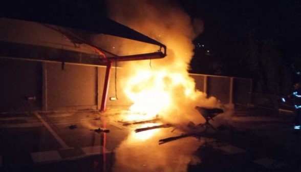 Un fuego registrado en los trasteros de un garaje de Vigo quema muebles y diversos enseres, sin causar daños personales