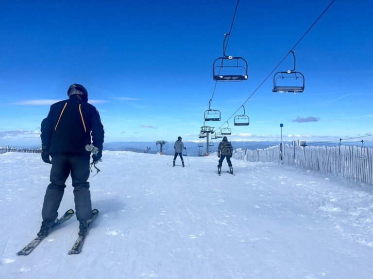 La estación de montaña de Manzaneda abre 18 pistas para esquí y funcionará «a pleno rendimiento» toda la semana