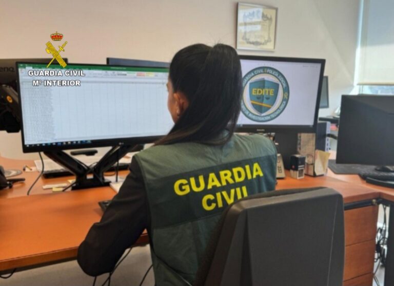 Investigadas cuatro personas de Barcelona por estafar casi 40.000 euros a un vecino de Cambados (Pontevedra)
