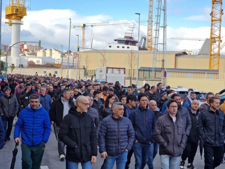 Trabajadores del metal exigen en Vigo más medidas de seguridad tras la muerte de un operario en el Astillero San Enrique