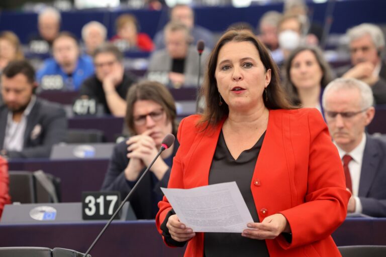 Ana Miranda (BNG) denuncia en el Parlamento Europeo que la Xunta «deja fondos europeos sin ejecutar»