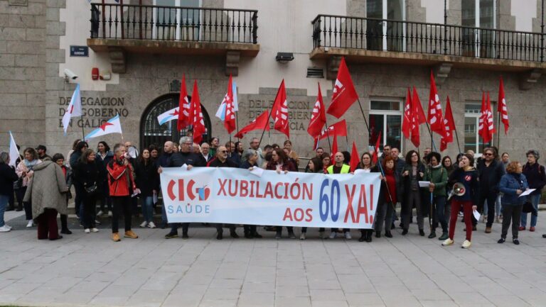 Delegados de la CIG se movilizan para reclamar la jubilación a los 60 años de personal de la sanidad pública