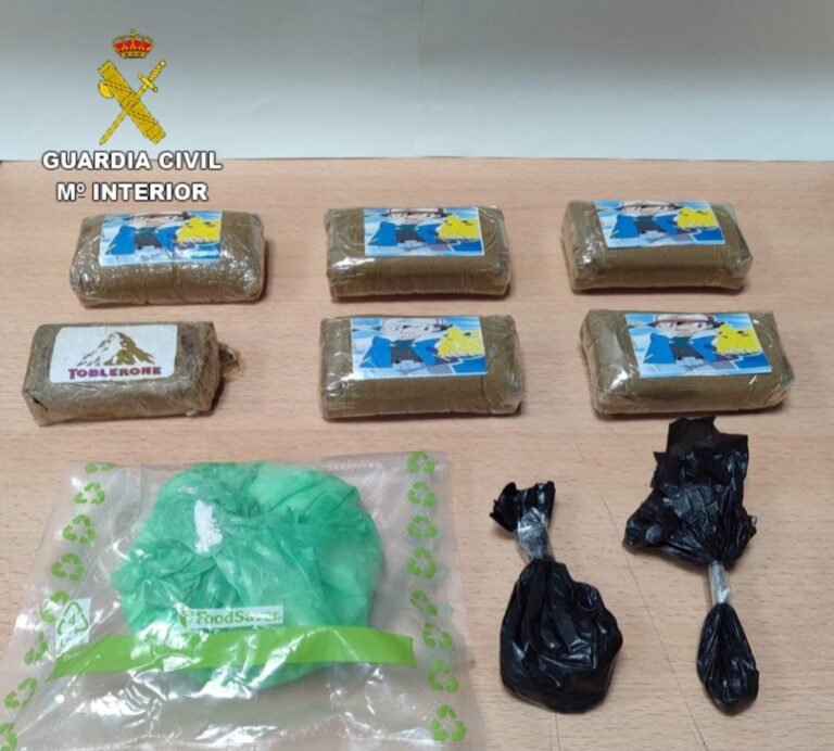 Detenidos dos hermanos de Tui (Pontevedra) por tráfico de cocaína y hachís
