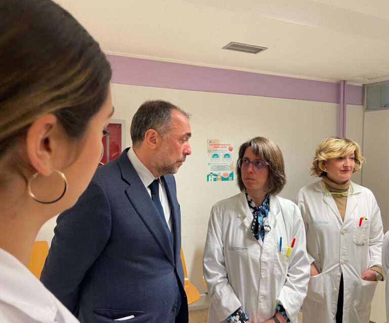 Sanidade destaca el «trabajo pionero» de cuatro centros de salud lucenses en la prevención del cáncer de cuello uterino