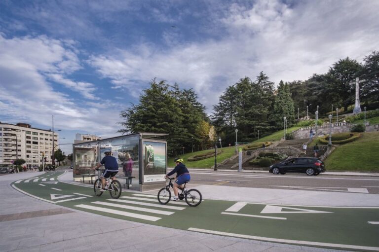 Welgood pone en marcha un servicio de alquiler de bicis eléctricas en Vigo, disponibles en siete parking de la ciudad