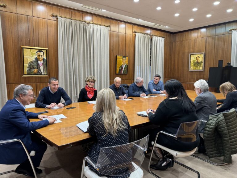 La Diputación de Ourense moviliza más de 300.000 euros para colaborar con proyectos de los ayuntamientos