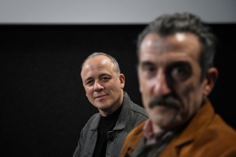 La comedia española ‘Pájaros’, protagonizada por Javier Gutiérrez y Luis Zahera, llega este viernes a los cines