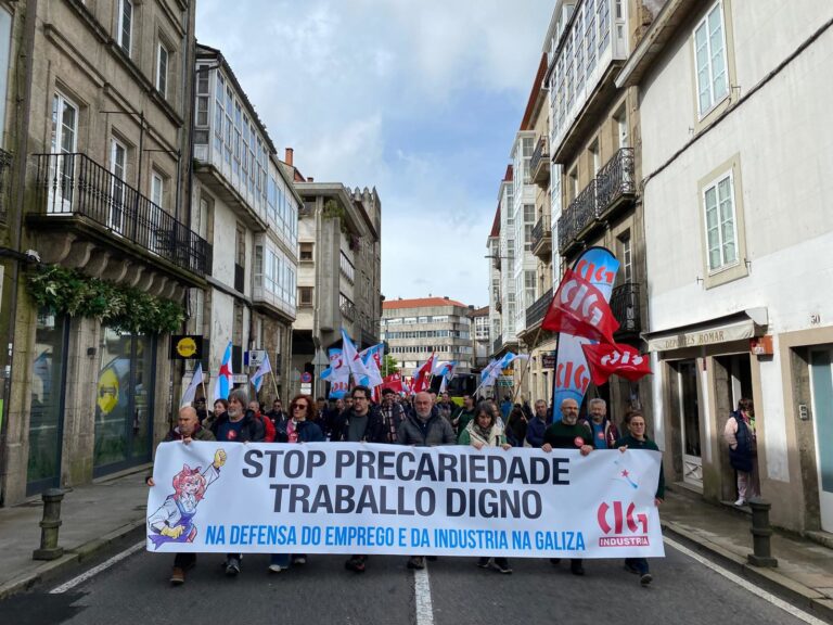 Trabajadores de la industria gallega claman en Santiago por «un trabajo digno» y contra «la precariedad»
