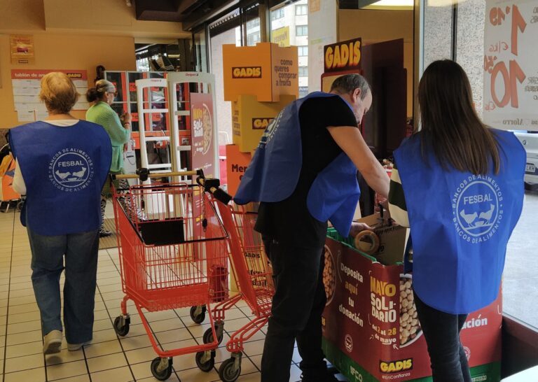 Banco de Alimentos busca 600 voluntarios en la provincia de Pontevedra para el Mayo Solidario en supermercados Gadis