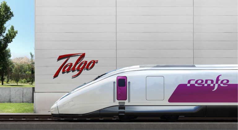 Renfe recibe al fin los primeros diez trenes Avril de Talgo para Galicia y Asturias tras años de espera