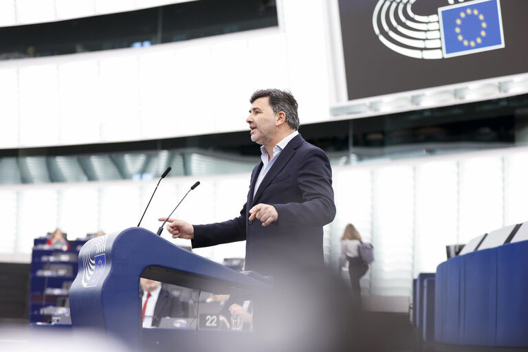 El eurodiputado del PSdeG aplaude la decisión del Parlamento Europeo para frenar fraudes en la venta de pescado ahumado