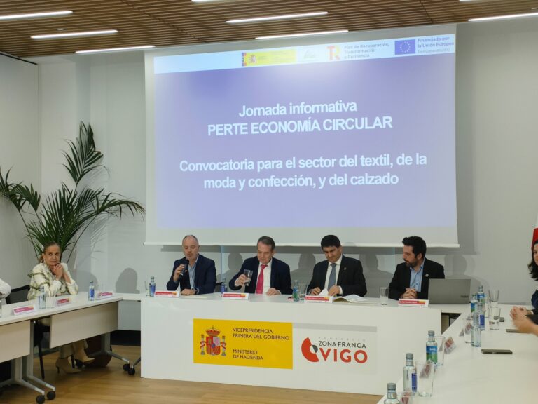 El comisionado del PERTE de Economía Circular anima al textil gallego a pedir las ayudas para impulsar su sostenibilidad
