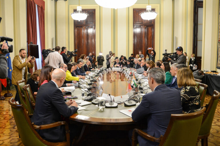 Rural.- La conselleira do Medio Rural se reúne con Planas para reclamar que se adapte la PAC a la realidad de Galicia