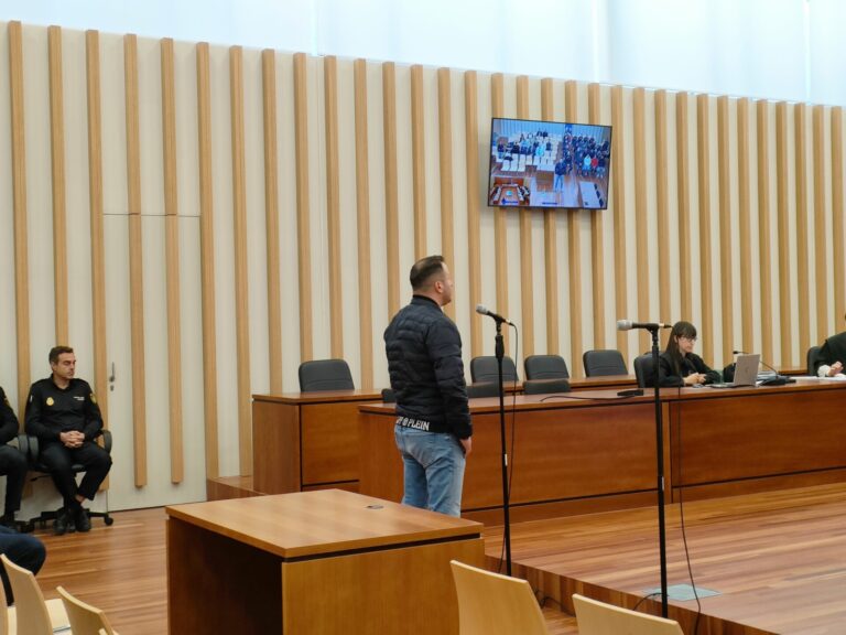 Juan Carlos Santórum se niega declarar en el juicio del Karar pero proclama: «No cometí ningún delito»