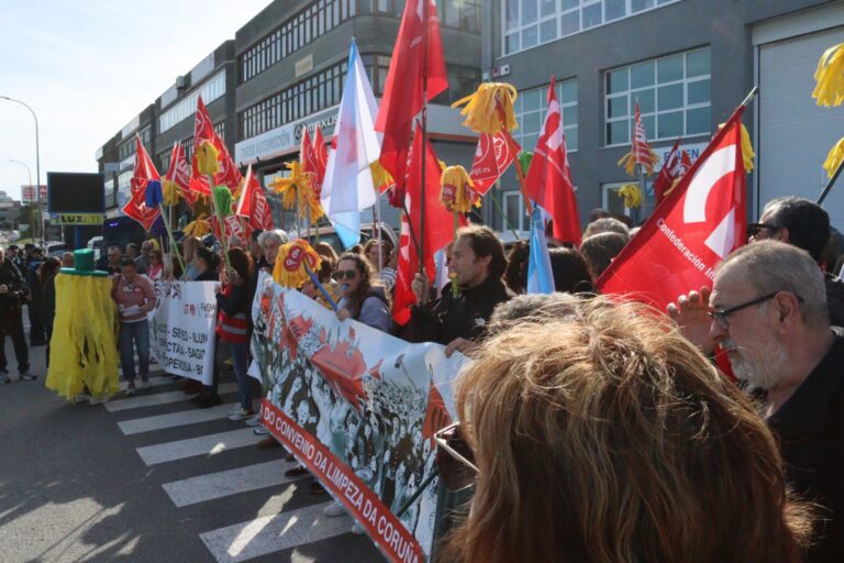 Personal de empresas de limpieza de la provincia de A Coruña se movilizan en demanda del incremento salarial «pactado»