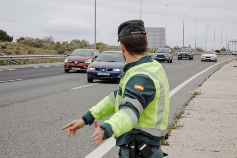 La DGT inicia este lunes en Galicia una campaña de sensibilización destinada a peatones, ciclistas y motoristas