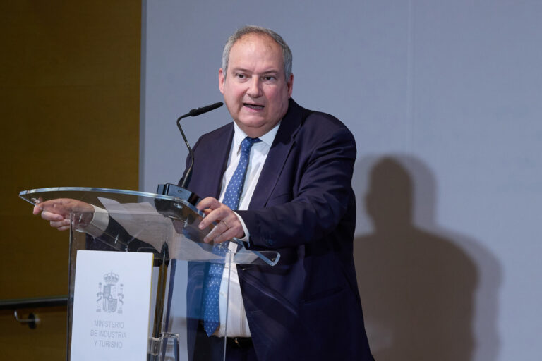 Hereu confirma la aprobación de nuevos proyectos del PERTE VEC II, entre ellos Stellantis Vigo con 29 millones de euros