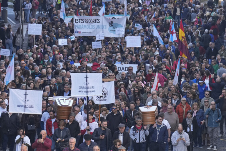 Defensa da Sanidade Pública acusa al Sergas de «oscurantismo» y «trampas» en sus presupuestos tras el informe de Contas