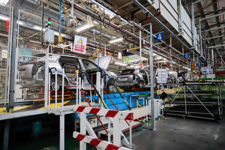 Stellantis Vigo volverá a parar parte de su producción esta tarde por falta de piezas