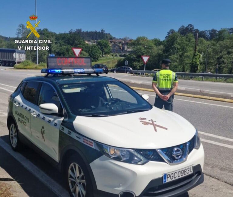 Interceptan en Poio (Pontevedra) al conductor de un vehículo de alta gama con un dispositivo de detección de radar
