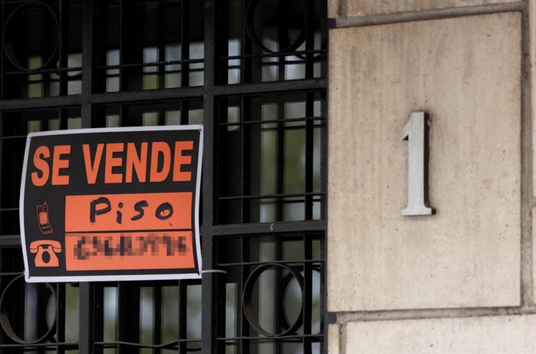 La compraventa de viviendas desciende un 14,6% en marzo en Galicia