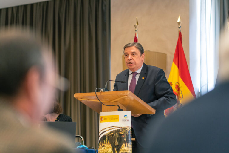 Rural.-Planas avanza 15 millones para paliar gastos de la EHE y que el veterinario de explotación será voluntario