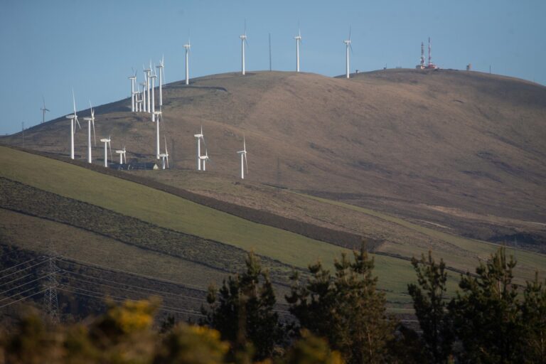 Comienzan a suspenderse expropiaciones de terrenos tras la paralización de eólicos del TSXG